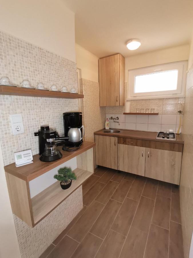 Gyöngyvirág Apartmanház Hajdúszoboszló Esterno foto