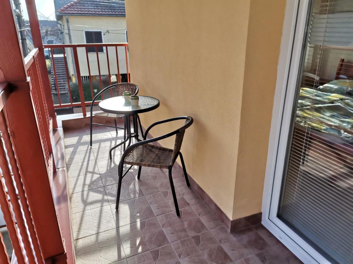 Gyöngyvirág Apartmanház Hajdúszoboszló Esterno foto