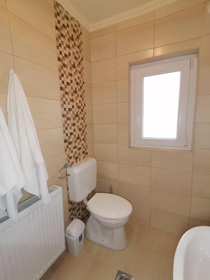 Gyöngyvirág Apartmanház Hajdúszoboszló Esterno foto