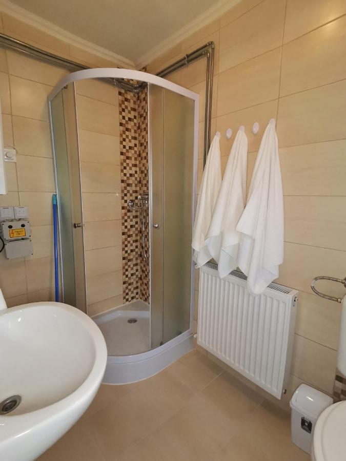 Gyöngyvirág Apartmanház Hajdúszoboszló Esterno foto