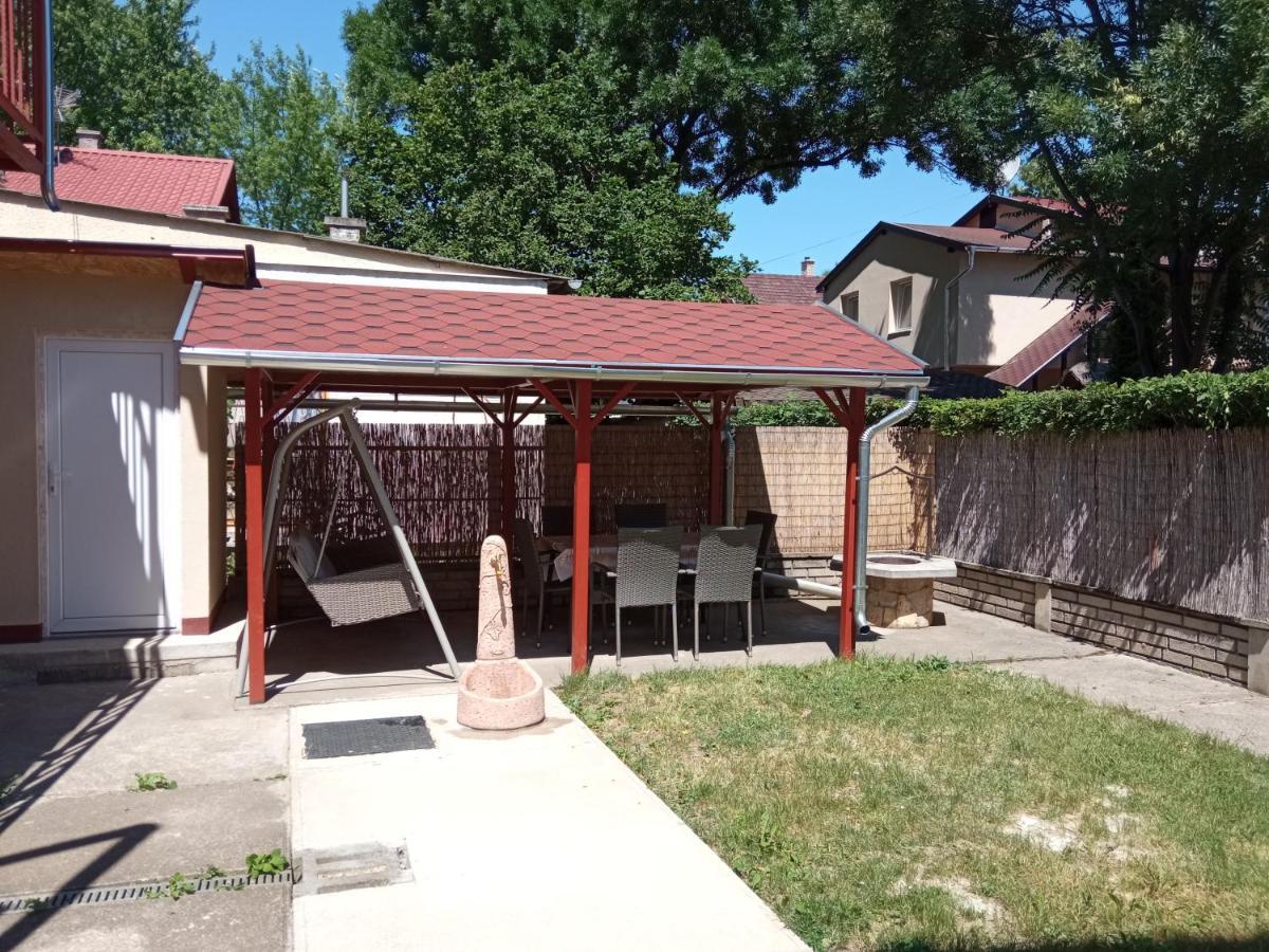 Gyöngyvirág Apartmanház Hajdúszoboszló Esterno foto